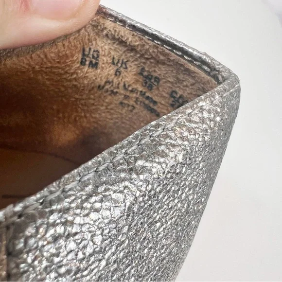 Naturalizer Shoes Womens 8 M Kit2 Slip On Loafer Flats Silver Faux Leather - Picture 9 of 9